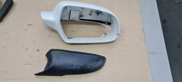 Audi A5 Peilinkotelo OEM 8F0857528 - Käytetty image 2
