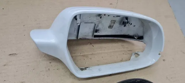 Audi A5 Peilinkotelo OEM 8F0857528 - Käytetty image 5