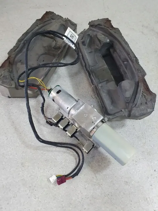 Mercedes SL 231 dakpomp OEM A2318000130 - Gebruikt image 2