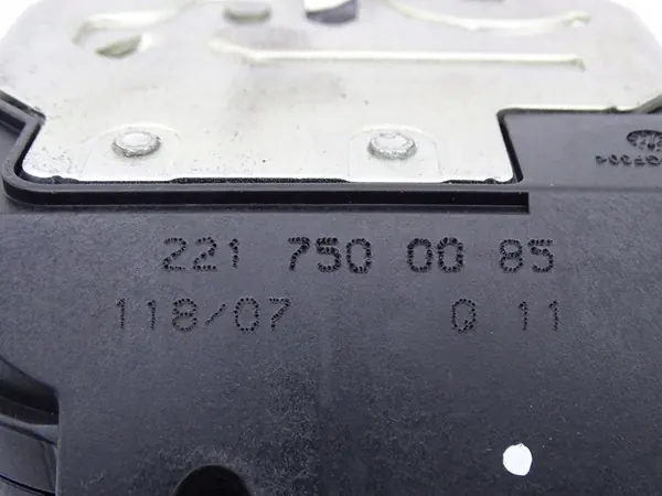 MERCEDES S-KLASA W221 05-13 BAGAGELOCK 2217500085 image 5