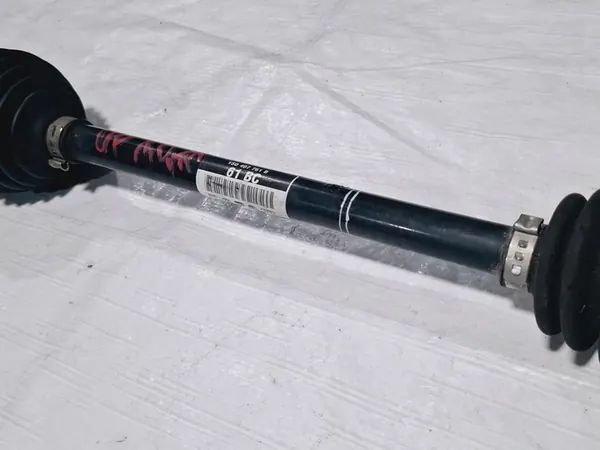 Fram vänster kort axel VW UP! 1.0 MPI 2011-2015 1S0407761B image 5