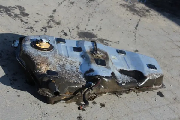 Brandstoftank OEM ZBIORNIK BAK PALIWA TOYOTA COROLLA VERSO II D4D image 10