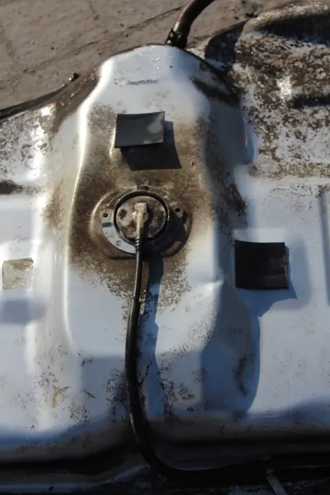 Brandstoftank OEM ZBIORNIK BAK PALIWA TOYOTA COROLLA VERSO II D4D image 5