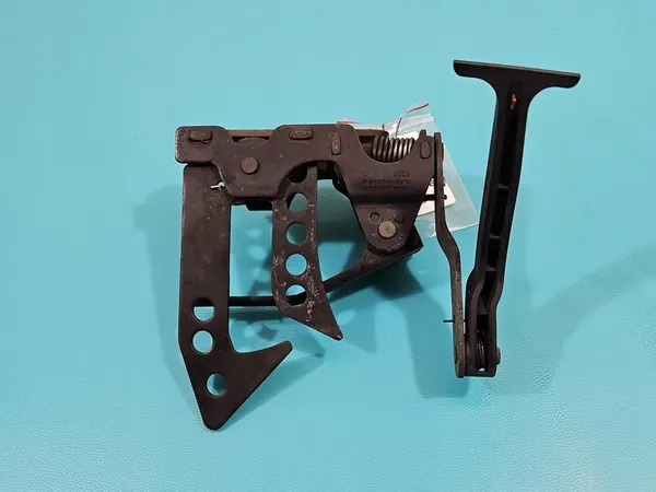 Motorhuvslås 2218800264 Mercedes W221 image 4