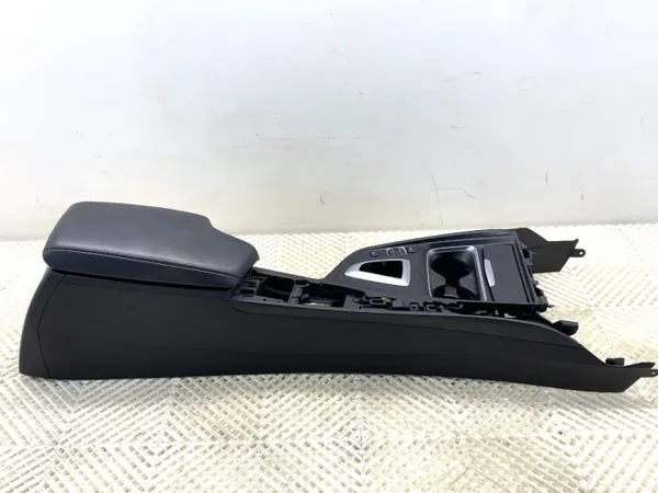 Console centrale OEM LORK-389-59406 avec accoudoir BMW F31 image 4