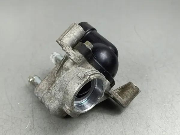 2018 Mitsubishi Eclipse Cross Boîtier de thermostat FOB54774 image 3