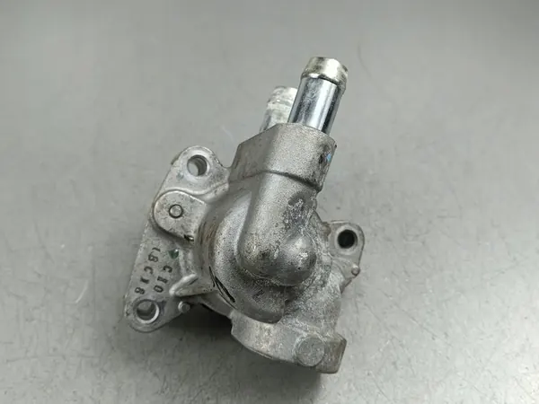 2018 Mitsubishi Eclipse Cross Boîtier de thermostat FOB54774 image 5