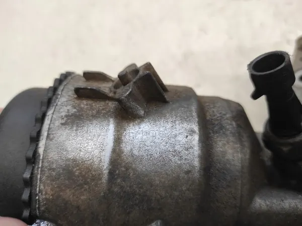 OPEL ASTRA H 04- 1.9CDTI Olje Filter Bas 55199627 image 5