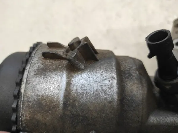 OPEL ASTRA H 04- 1.9CDTI Olje Filter Bas 55199627 image 6