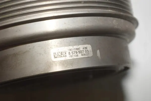 Kampiakselin hihnapyörä OEM 8579927 BMW F40 2.0L Diesel image 5