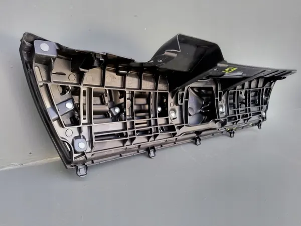 Suzuki Vitara III Front Grill 2018- OEM 72121-86R0 image 7