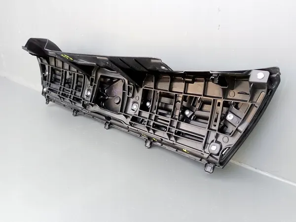 Suzuki Vitara III Front Grill 2018- OEM 72121-86R0 image 8