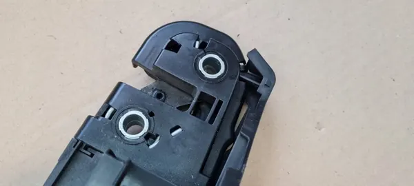 Mécanisme de verrouillage dossier siège arrière droit OEM 8K9885682A image 9