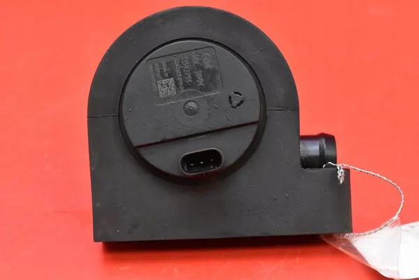 Vattenpump Opel Ampera-E 13592753 image 4