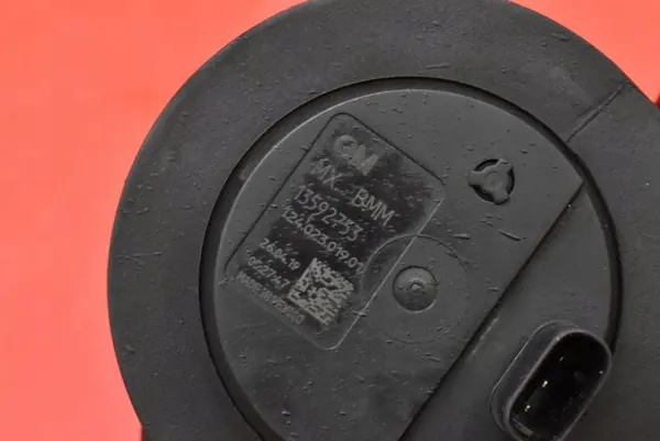 Vattenpump Opel Ampera-E 13592753 image 7