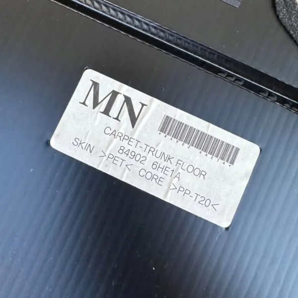 Alfombrilla de maletero Infiniti Q50 OEM 849026HE1A - Usado image 3