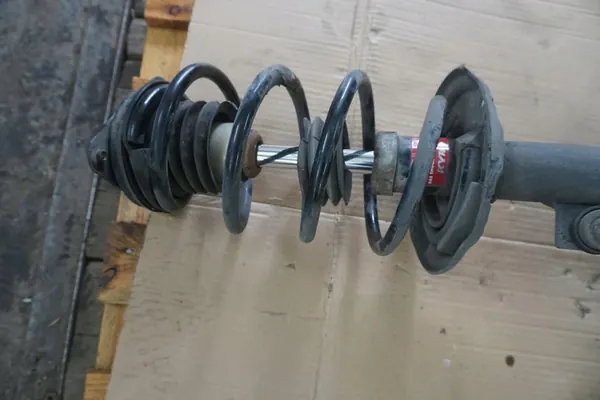 Nissan Qashqai II J11 Left McPherson 1.5DCI 2013-2017 image 9