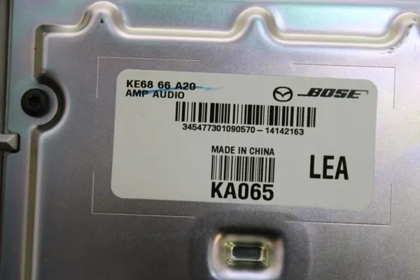 Mazda CX-5 I Bose Förstärkare OEM KD4666A20A image 5