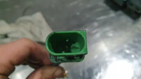 OEM Wasserdrucksensor für Mercedes Actros MP4 image 3