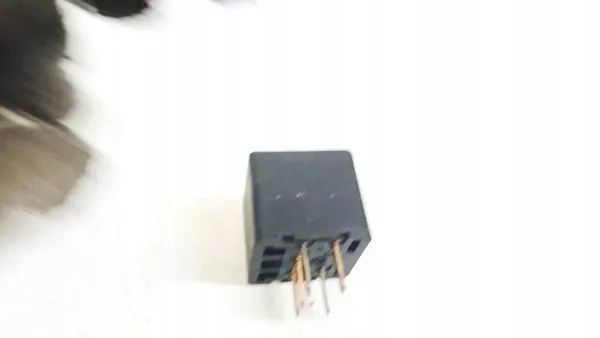 Cadillac SRX Rela 2005 4.6L KÄYTETTY 12177234 image 2