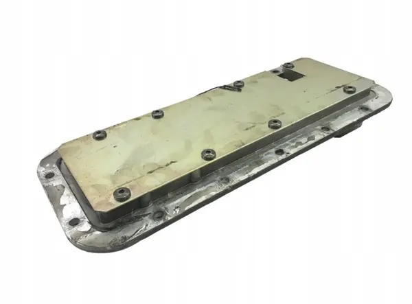 Tapa lateral motor Solaris OEM 1742330 - Usado image 4