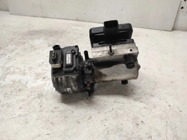 Pompe de suspension Citroen C5 II OEM 9654068680 image 7
