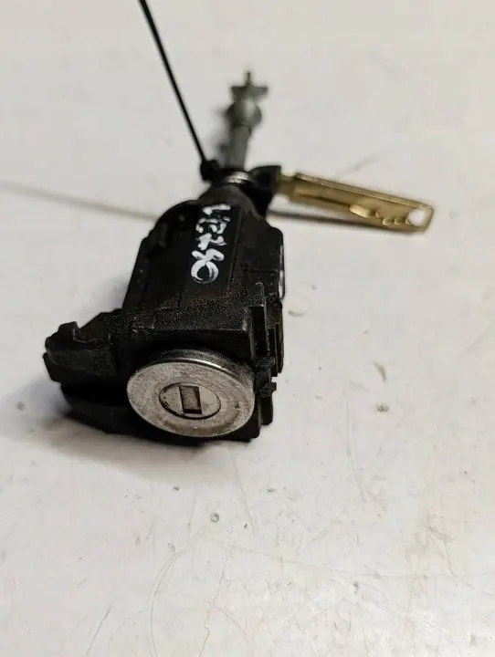 Insertion de clé Toyota Verso 09-13 OEM a51f51awf51 image 2