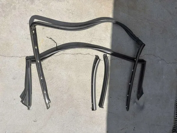 Mercedes SLK R170 Katto Tiivisteet OEM 1705450021VICZI image 2