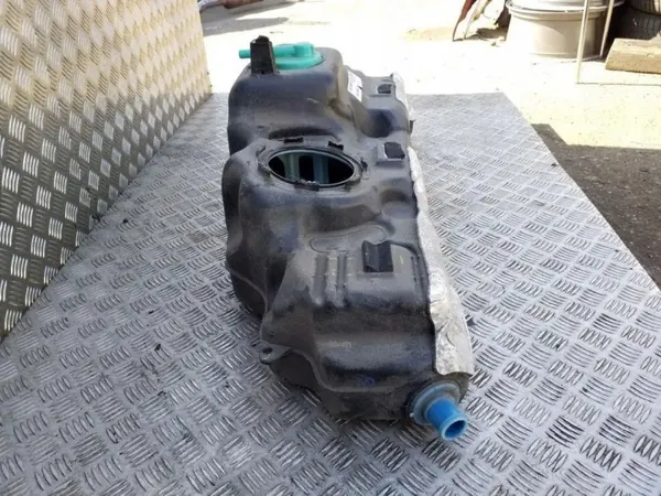 Brandstoftank Citroen C5 Aircross OEM 9829670080 image 8