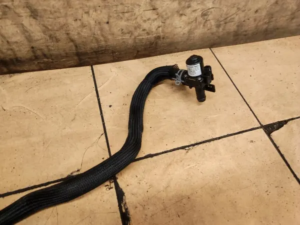 Soupape système refroidissement OEM L1M3-18495-BAC Ford image 3