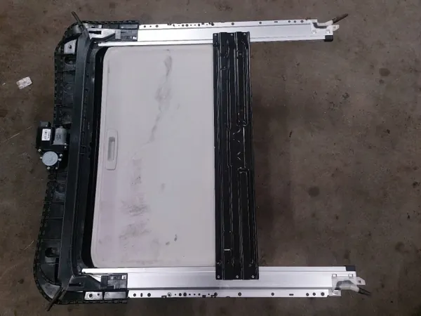 Techo solar Mazda CX-9 OEM 833100-4021 - Usado image 5