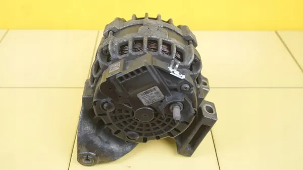 INSIGNIA ANTARA ZAFIRA 2.0 CDTI alternator 39007852 image 2