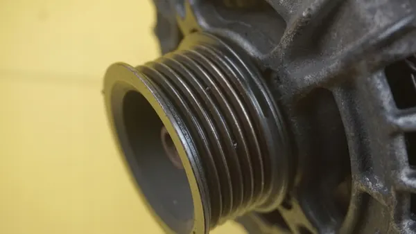 INSIGNIA ANTARA ZAFIRA 2.0 CDTI alternator 39007852 image 5