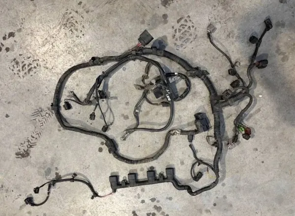 AUDI TT 8J 2.0 TFSI Engine Installation CXY1073 image 2