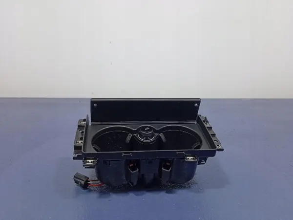 Porta-copos Audi SQ8 Q8 OEM 4M8862533C - Usado image 2