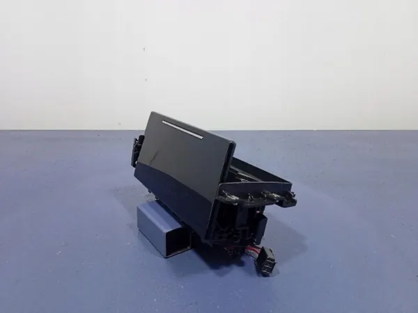 Porta-copos Audi SQ8 Q8 OEM 4M8862533C - Usado image 4
