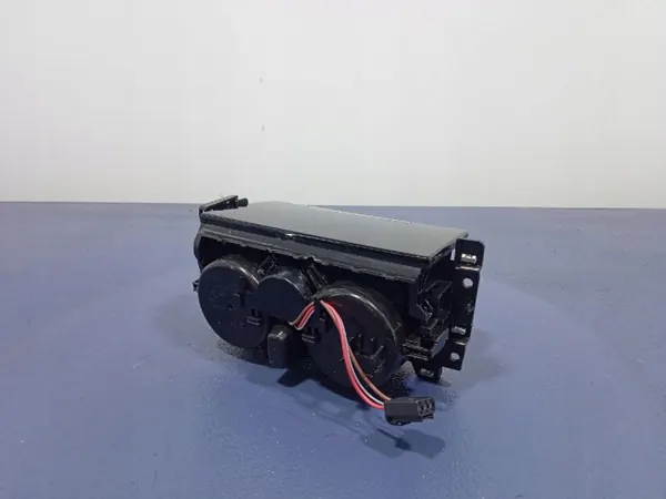 Porta-copos Audi SQ8 Q8 OEM 4M8862533C - Usado image 5
