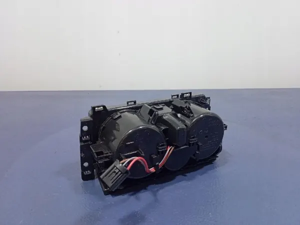 Porta-copos Audi SQ8 Q8 OEM 4M8862533C - Usado image 6