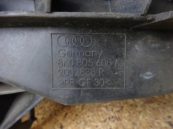 Suporte de farol direito AUDI A4 B8 8K 8K0805608A image 4