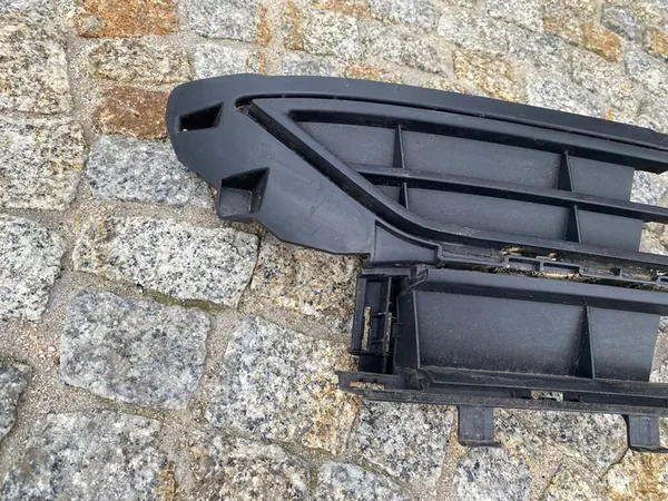 Griglia paraurti anteriore VW Polo VI 2G0853677L image 2