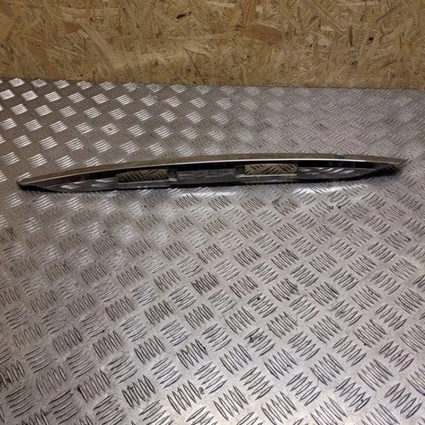 Toyota Yaris P1 registreringsskyltsljus OEM 7680152260 image 3