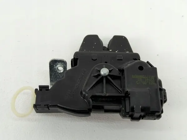 Bagagelås Mercedes-Benz C W205 2015 A1177500085 image 2