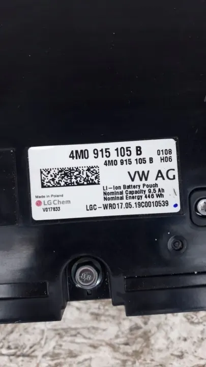 Audi OEM 4M0915105B C53 extra batteri 200Ah image 3