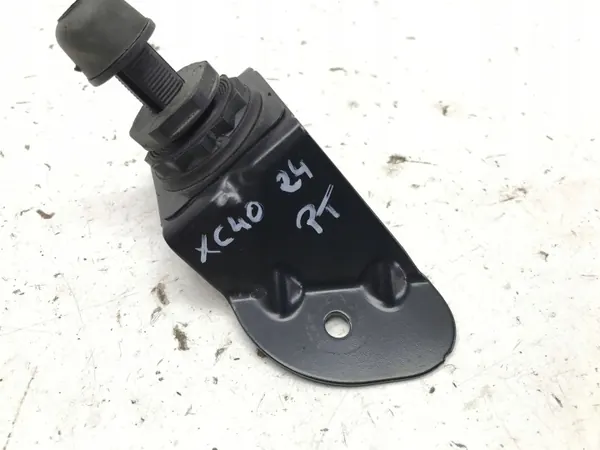 Montaje parachoques maletero Volvo OEM 31457833 Derecho image 3