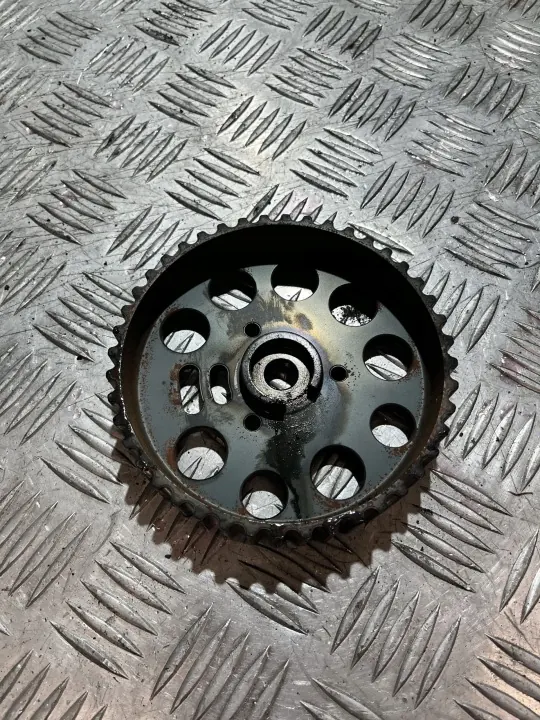Audi OE Kamremspulle OEM 04L109105 - Begagnad image 3