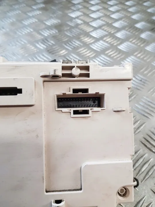 Compteur OEM 1H0919880A pour VW Golf III 1.8 image 4