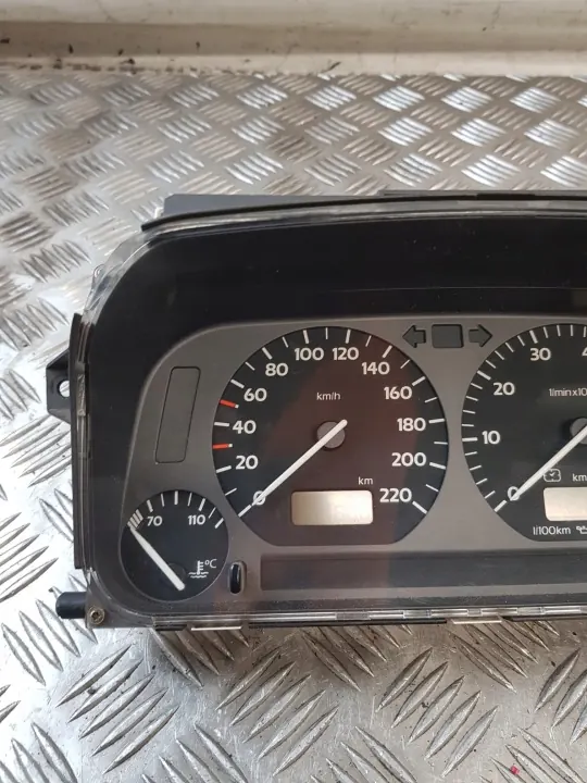 Compteur OEM 1H0919880A pour VW Golf III 1.8 image 6