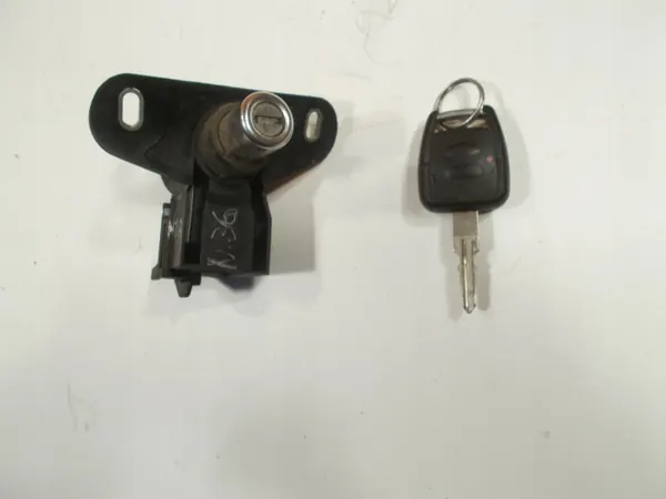 Clé de Serrure de Coffre ASTRA II HB OEM - Opel OE image 2