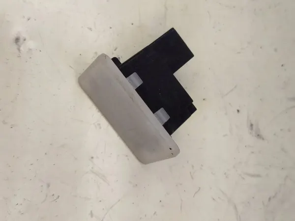 Audi A4 B9 LED-ovenvalo OEM 8W0919390F image 2