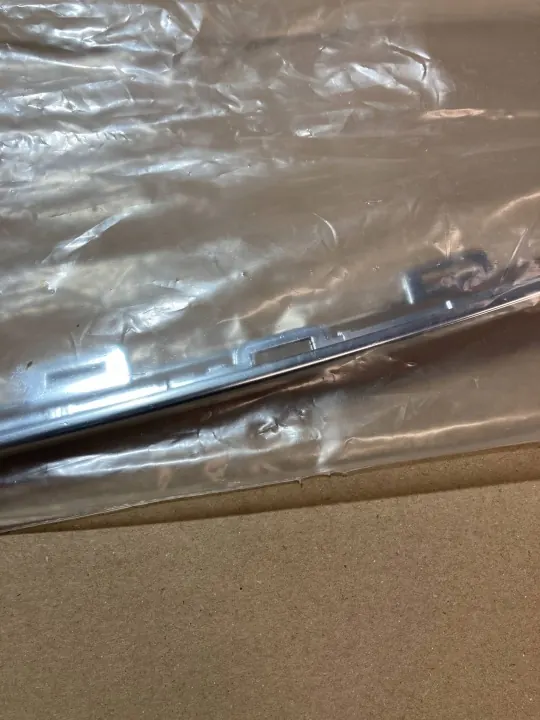 OEM 5NA853101E Chromleiste für Frontstoßstange - Gebraucht image 10